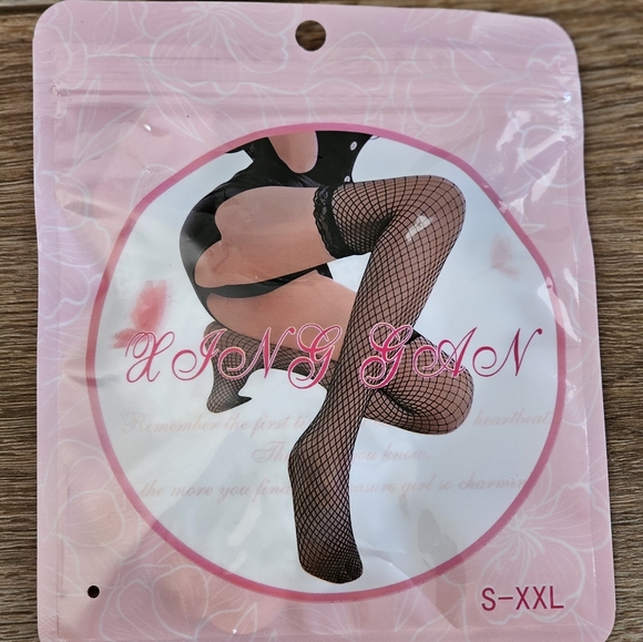 Accessories - NWT White Fishnets One Size